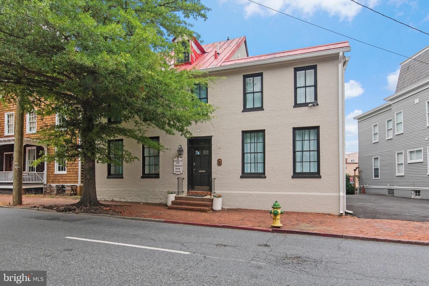 Property Photo:  192 Duke Of Gloucester  MD 21401 