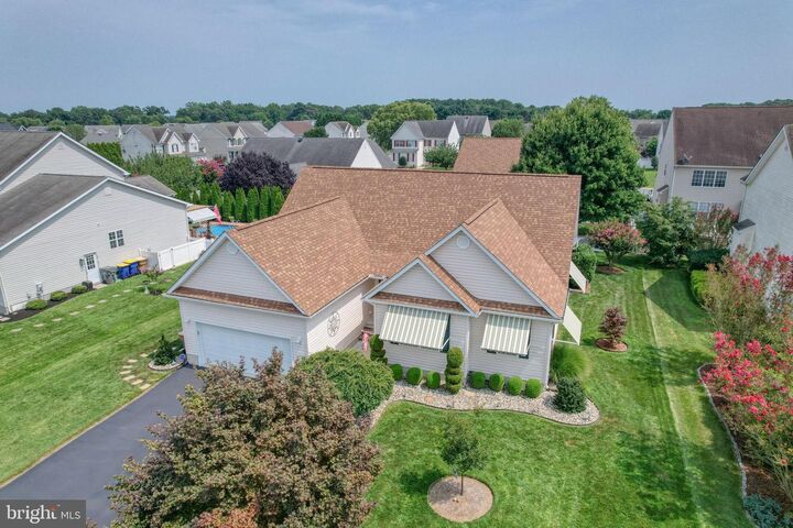Property Photo:  4 Royal Court  DE 19963 
