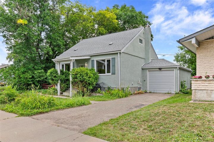 Property Photo: 1330 Somerville Avenue MB R3T 1B9