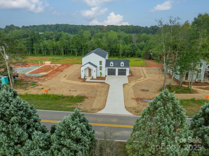 Property Photo: 2134 Bolton Road NC 28609