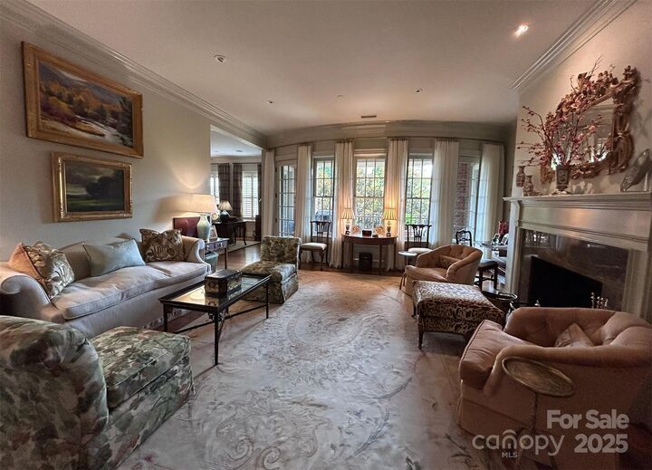 Property Photo:  168 Cherokee Road  NC 28207 