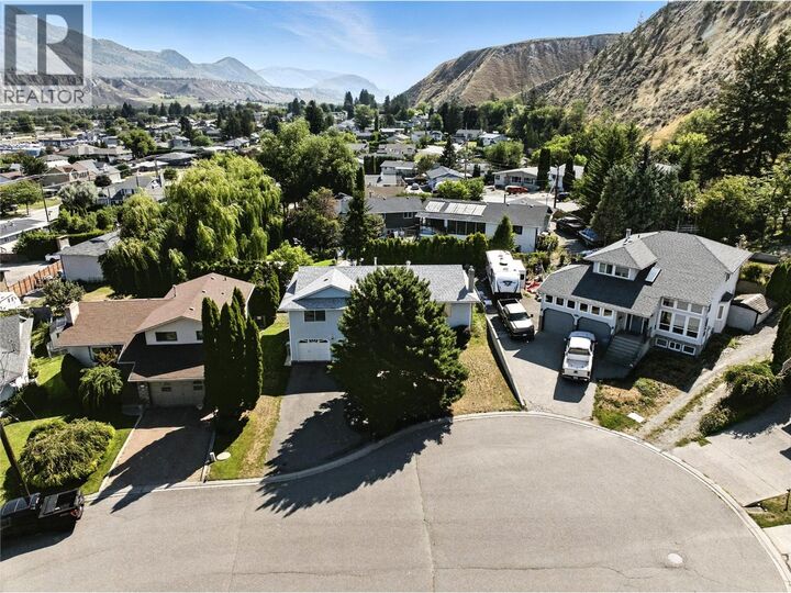 Property Photo: 256 Valleyview Place BC V2C 6M3
