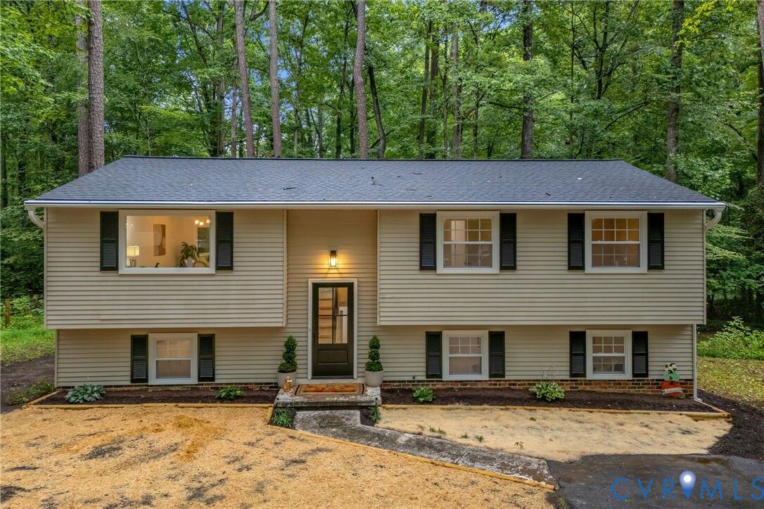 Property Photo:  4601 Peppercorn Place  VA 23112 