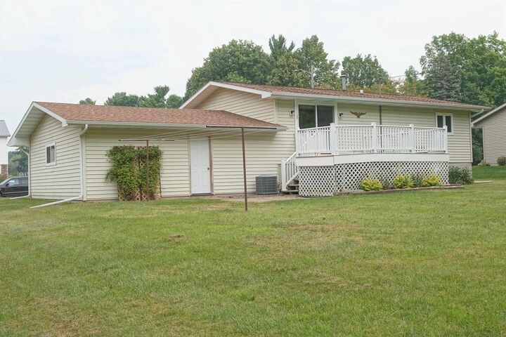 Property Photo:  560 East Urquhart Street  WI 54451 