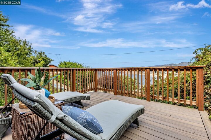 Property Photo: 290 Olympian Way CA 94044