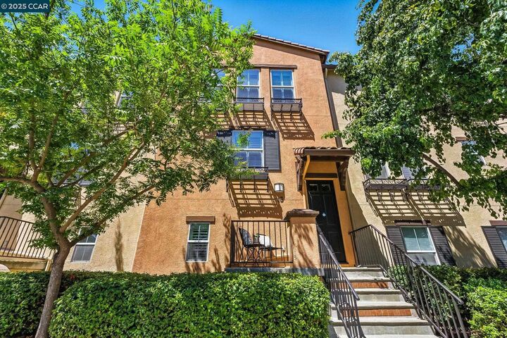 13 Oak Treat Ct  Walnut Creek CA 94597 photo