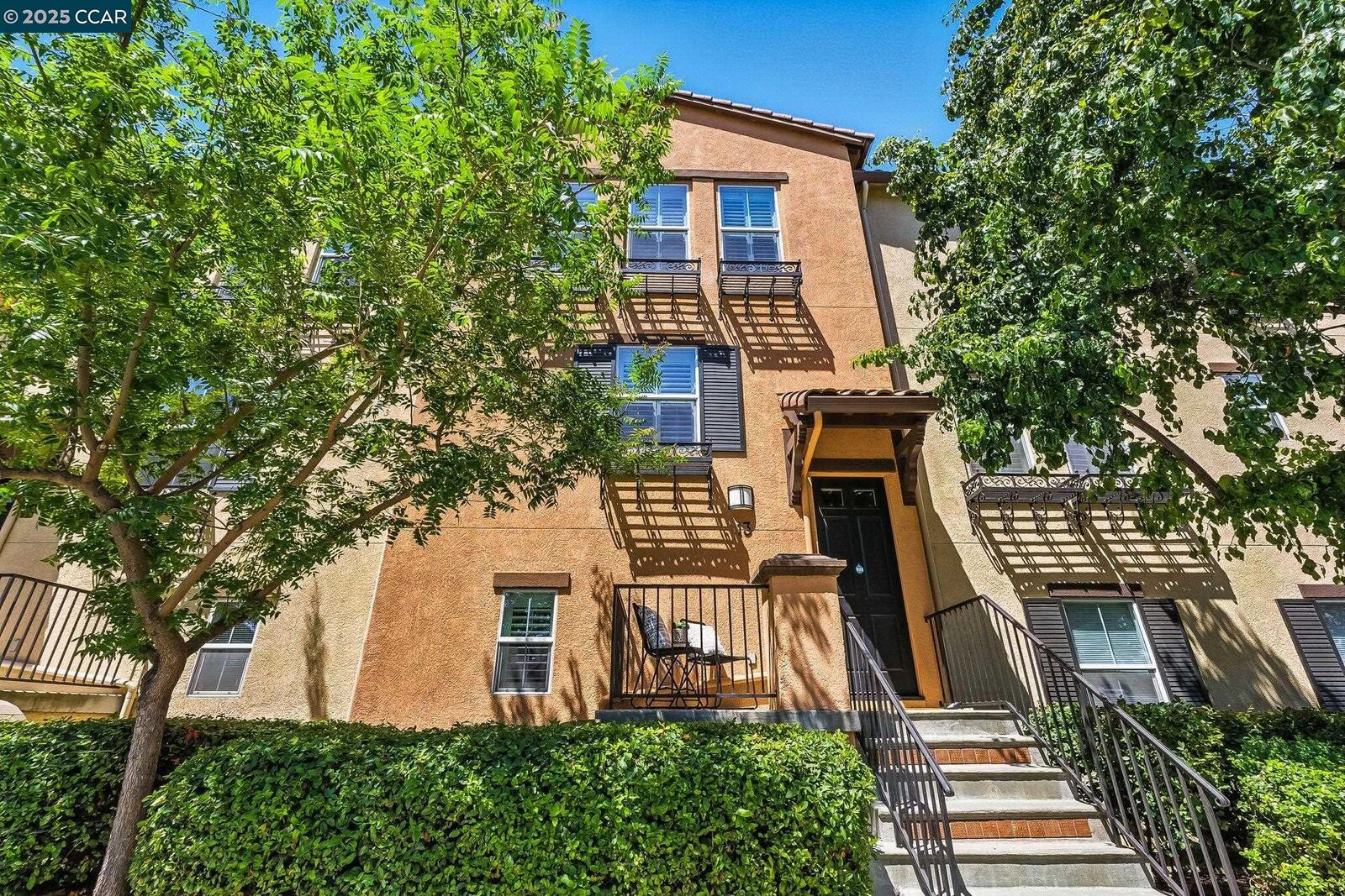 Property Photo:  13 Oak Treat Ct  CA 94597 