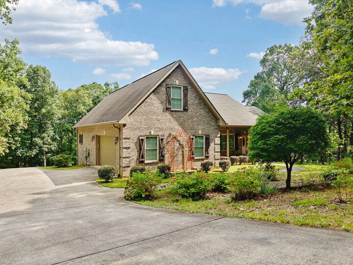 Property Photo: 5019 Village Drive GA 30710