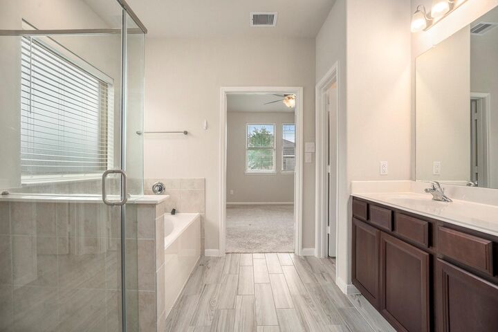 Property Photo:  2006 Brisa Lane  TX 77523 
