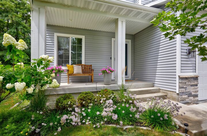 Property Photo:  901 S 93rd Street  IA 50266 
