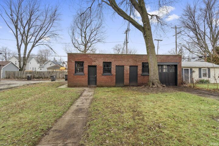 Property Photo: 1215 Lake Avenue IN 46805-4365