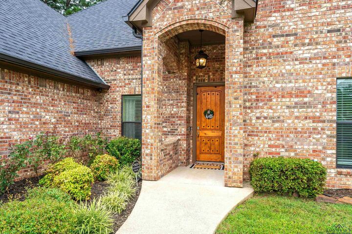 Property Photo:  325 Cedar Ridge Rd  TX 75602-3714 