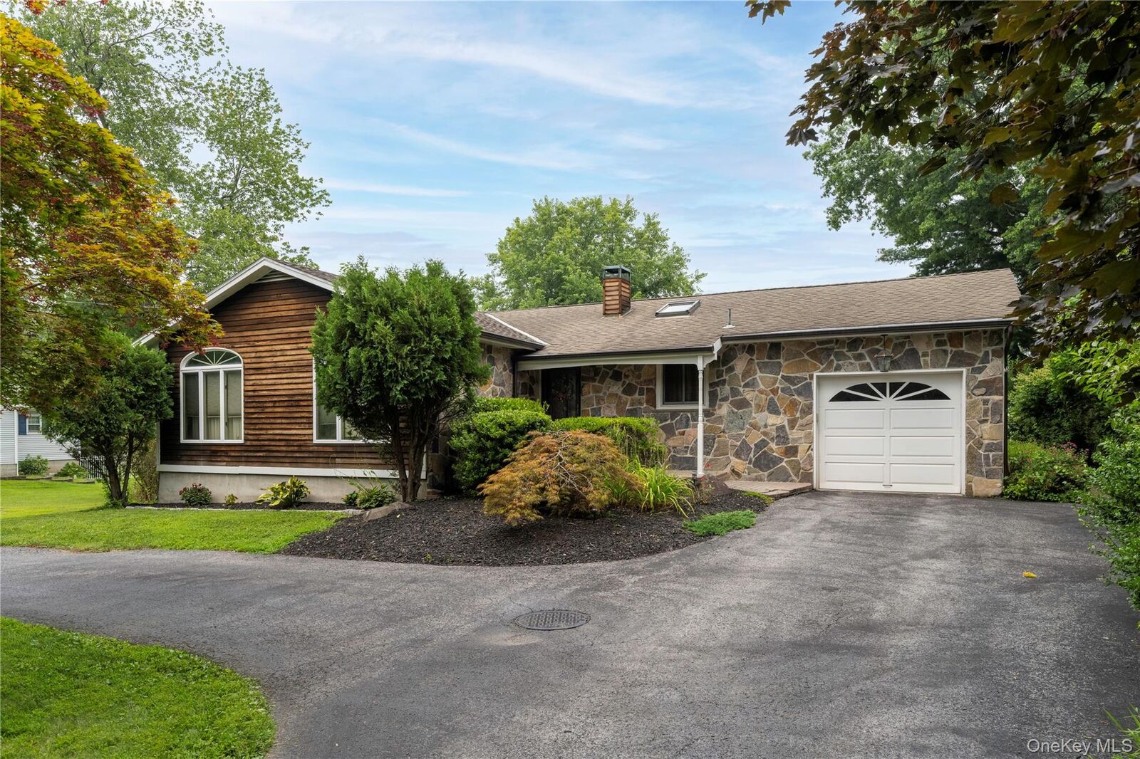 Property Photo:  4 Oak Road  NY 12508 