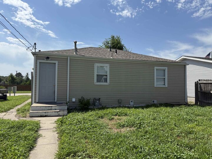 Property Photo:  2707 W 3rd  NE 69101 