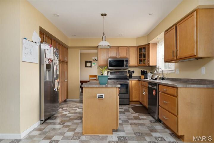 Property Photo:  3000 Mockingbird Lane  IL 62040 