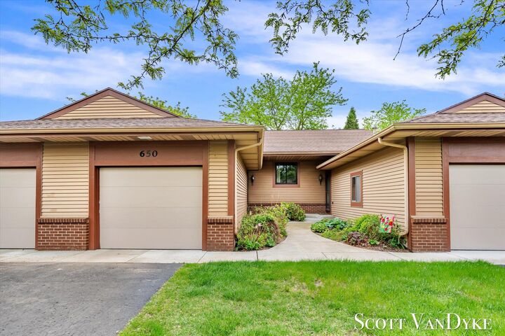 650 Bradford Place NE  Grand Rapids MI 49525 photo