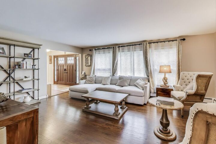 Property Photo:  248 Beverly Road  IL 60010 