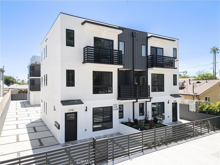 Property Photo:  6702 Kester Avenue  CA 91405 