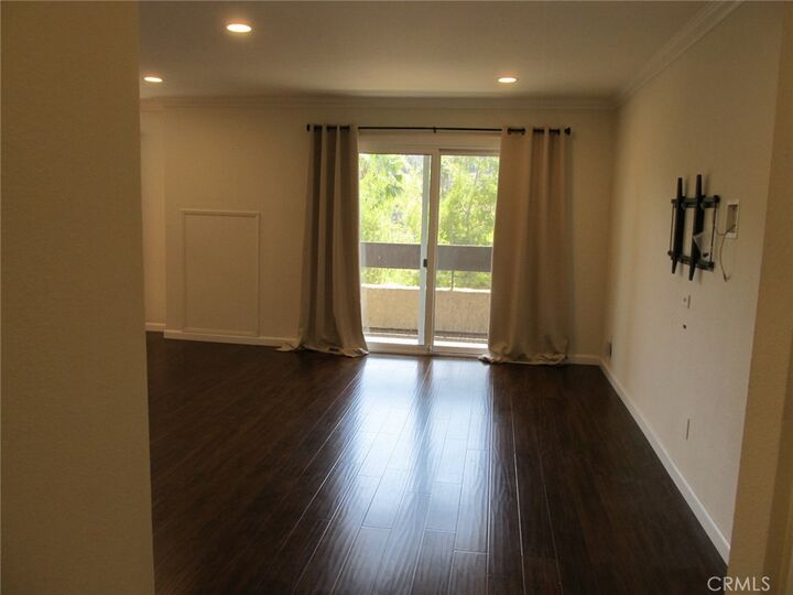Property Photo:  2700 E Cahuenga Boulevard 2207  CA 90068 