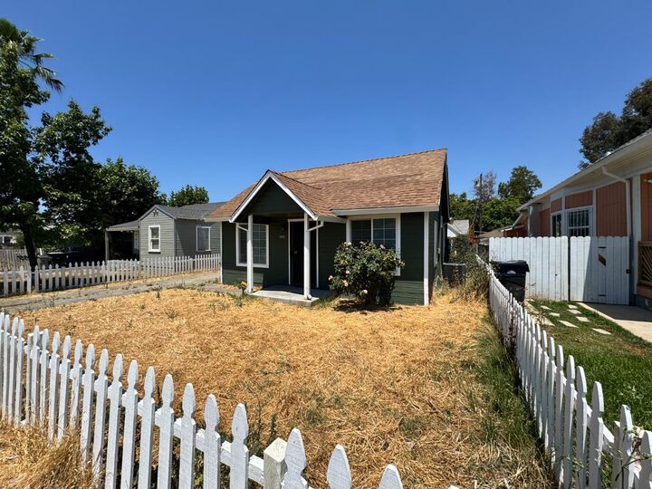 Property Photo: 3261 24th Avenue CA 95820