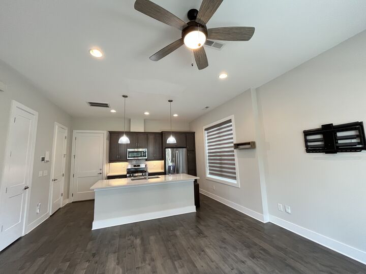 Property Photo:  510 Vernon Cir  TN 37209 