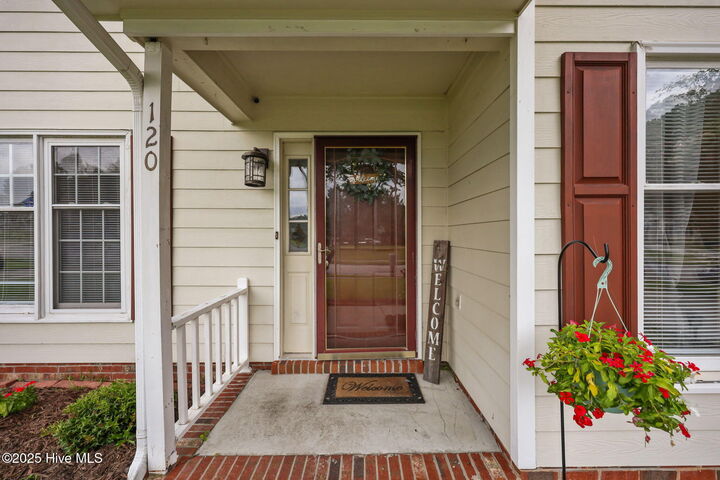 Property Photo: 120 Winthrope Way NC 28546