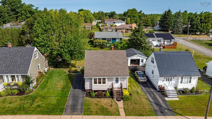 329 Victoria Avenue  New Glasgow NS B2H 1W6 photo