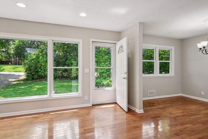 Property Photo:  10 Woodlawn Avenue  MN 55331 