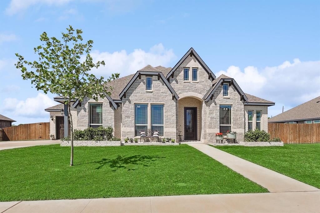 Property Photo:  2806 Byrd Ranch Road  TX 76065 
