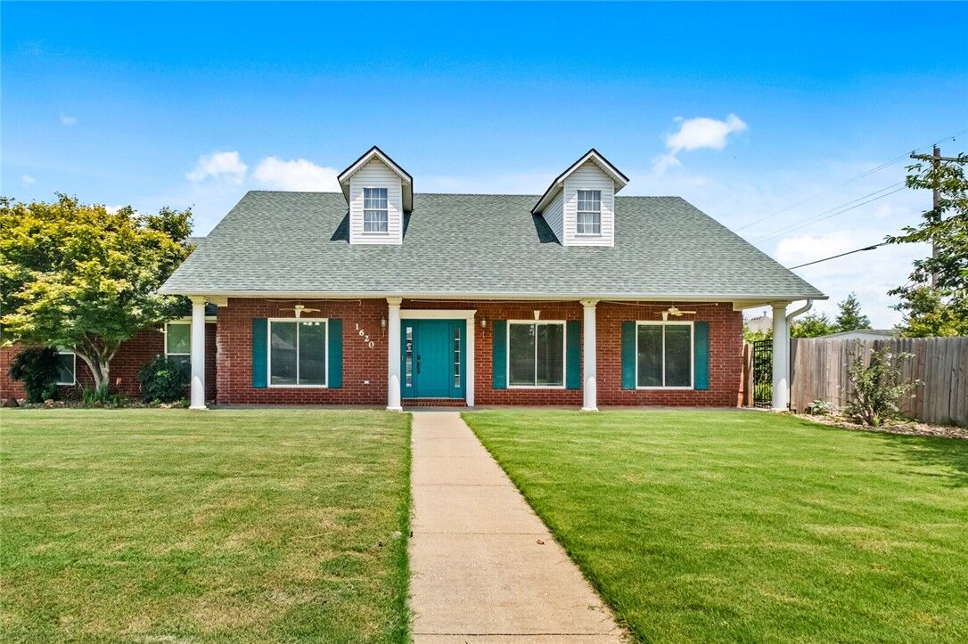 Property Photo:  1620 Lancaster Drive  AR 72762 