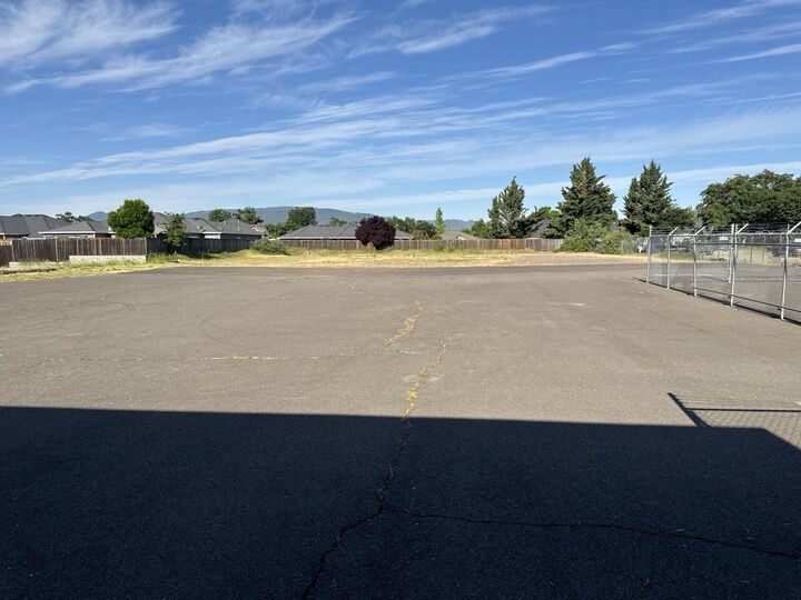 Property Photo:  4399 Table Rock Road  OR 97502 