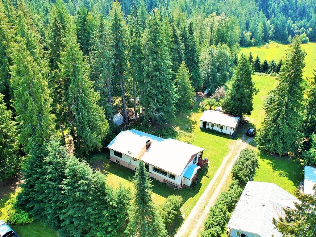 Property Photo: 1825 Stepp Pit Road BC V0E 2V1