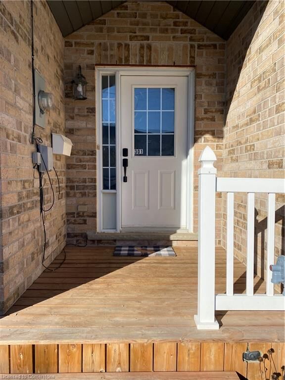 Photo de la propriété:  301 Activa Avenue  ON N2E 3V2 