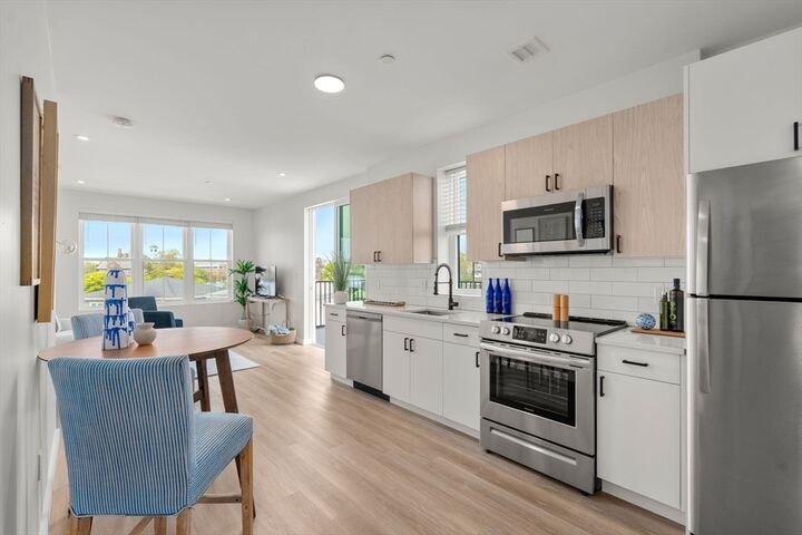 Property Photo:  10 Somerset 401  MA 02152 