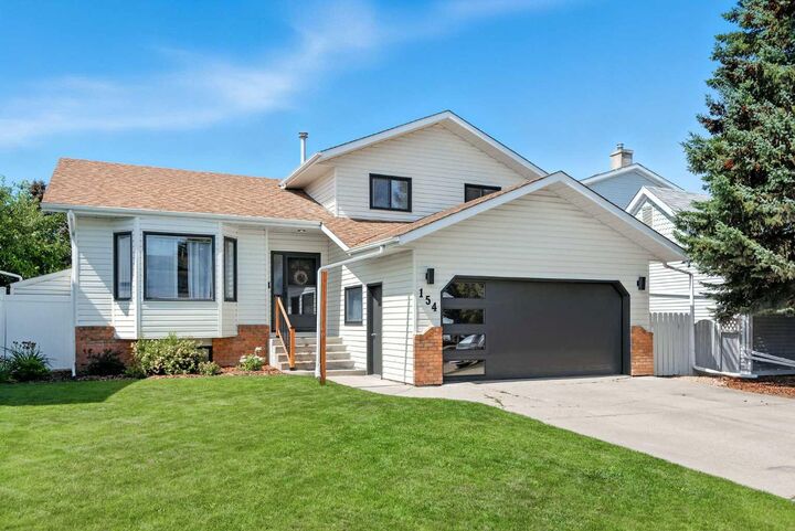 154 Douglas Avenue  Red Deer AB T4R 2G5 photo