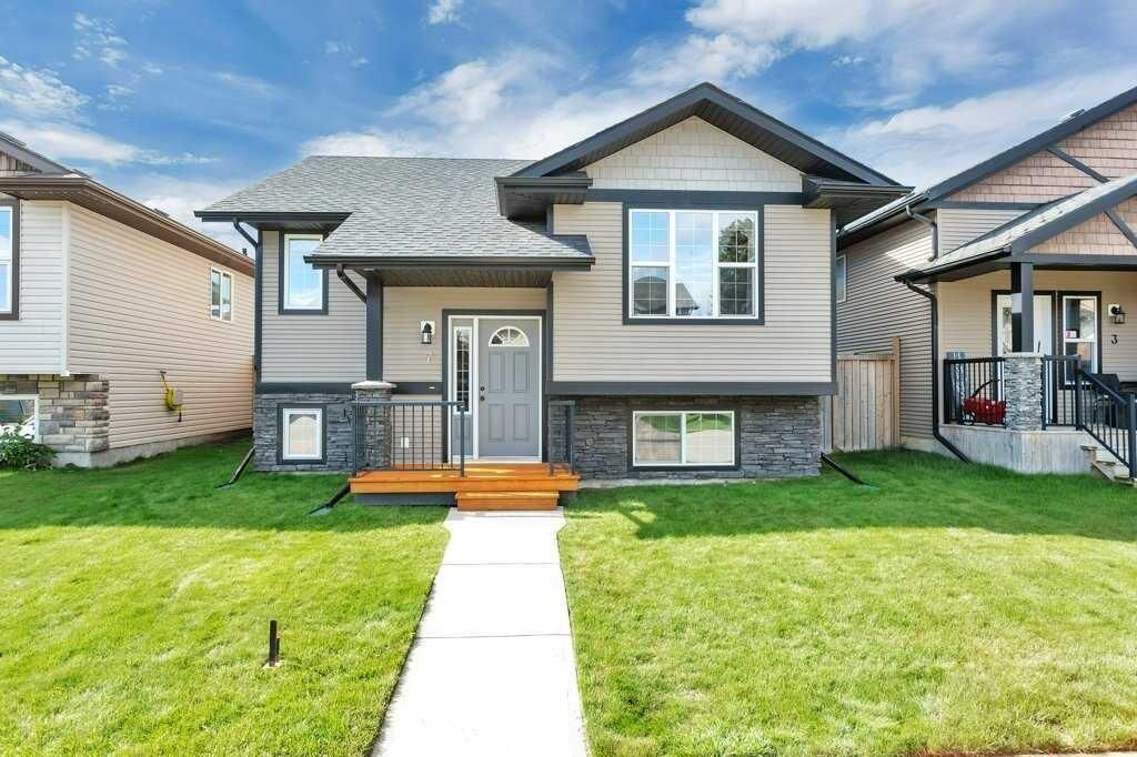 Property Photo:  7 Ibbotson Close  AB T4R 0C6 