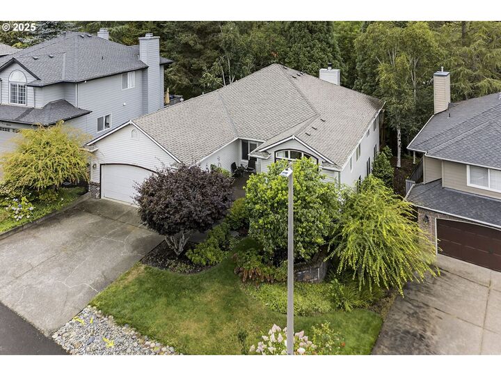Property Photo:  10855 SW Falcon Ct  OR 97007 