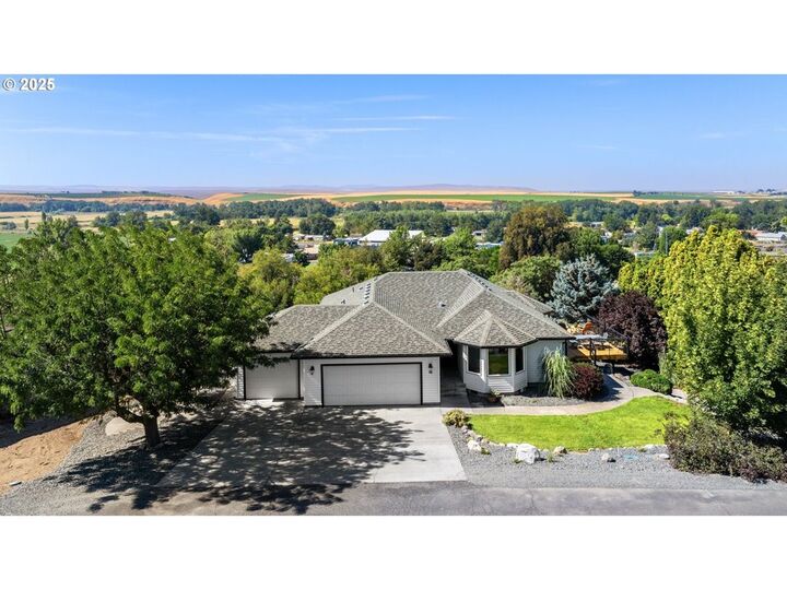 Property Photo: 13 Smith Dr OR 97826