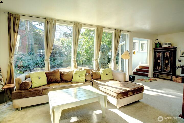 Property Photo: 2023 E Roanoke Street WA 98112