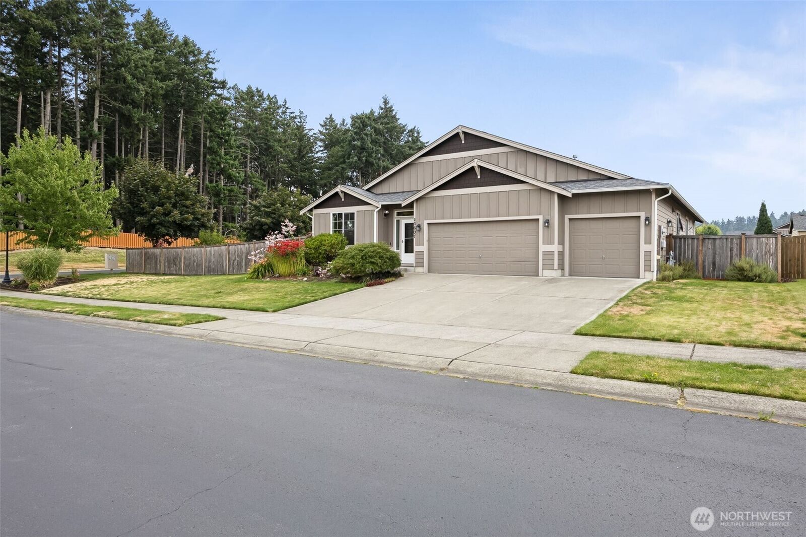 Property Photo: 23607 80th Avenue Ct E WA 98338