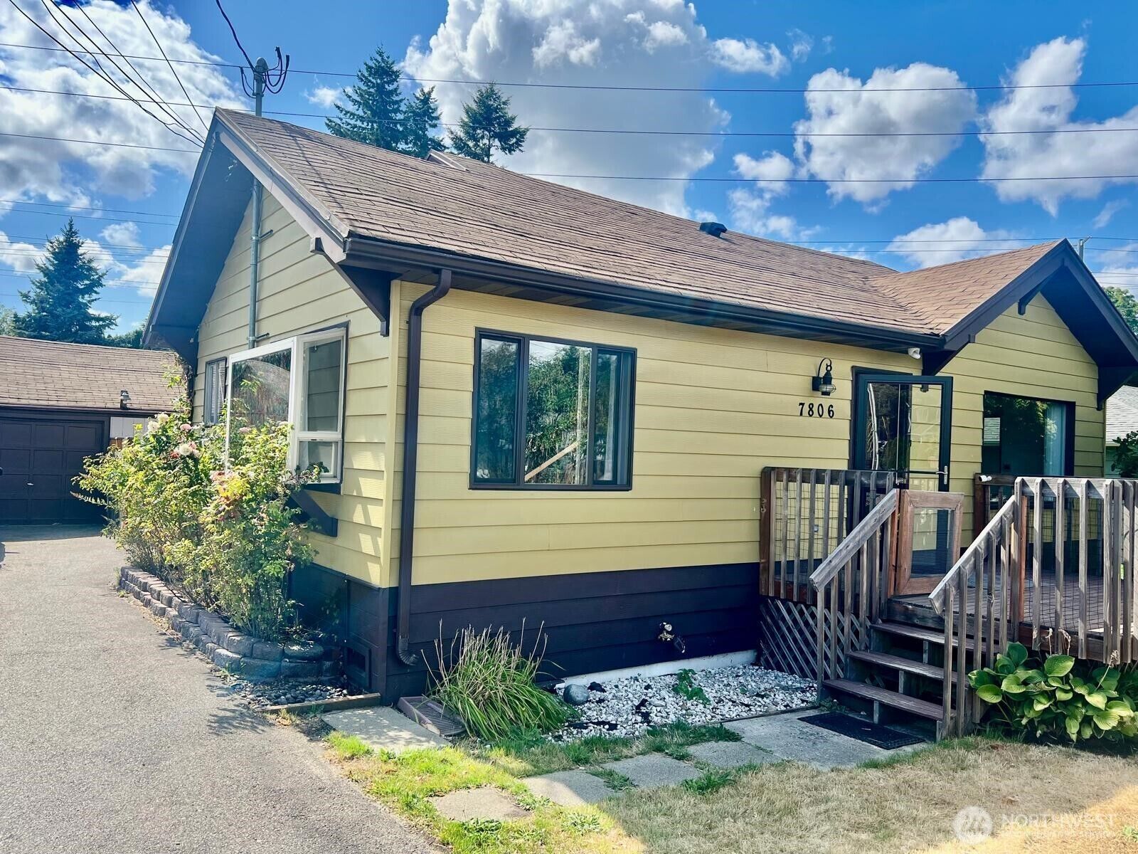 Property Photo: 7806 Beverly Boulevard WA 98203