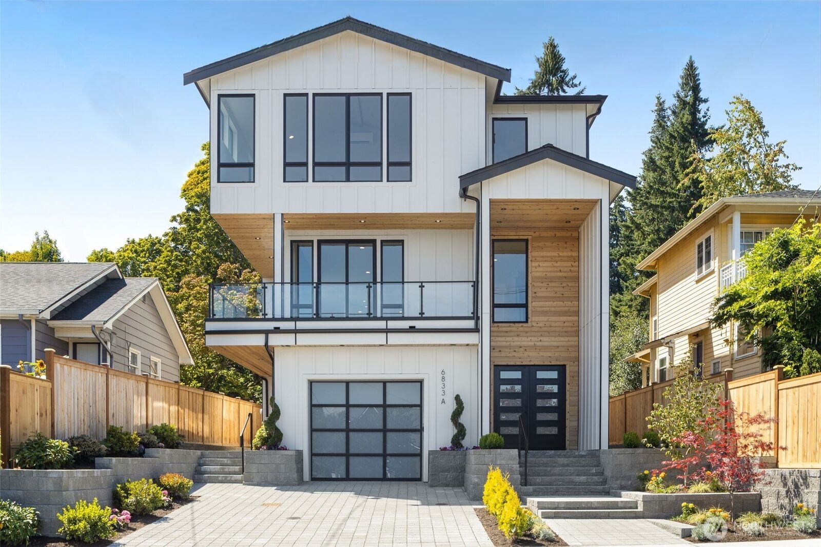 Property Photo:  6833  36th Avenue NE  WA 98115 