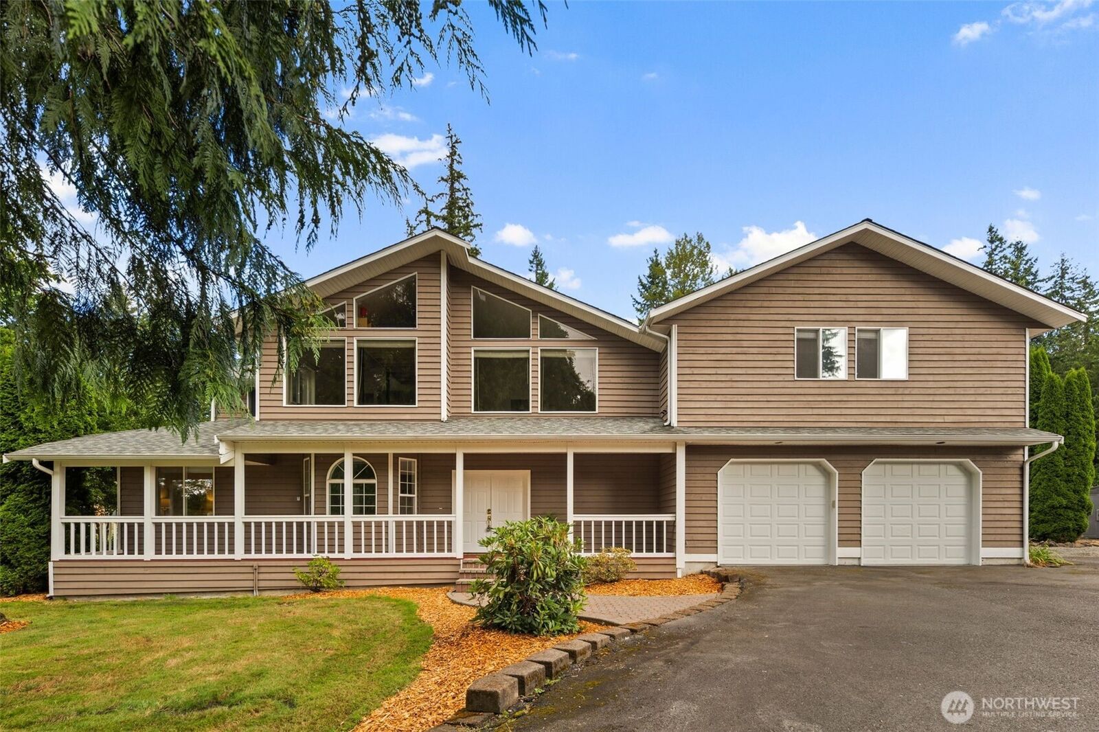 Property Photo:  6510  242nd Avenue NE  WA 98053 