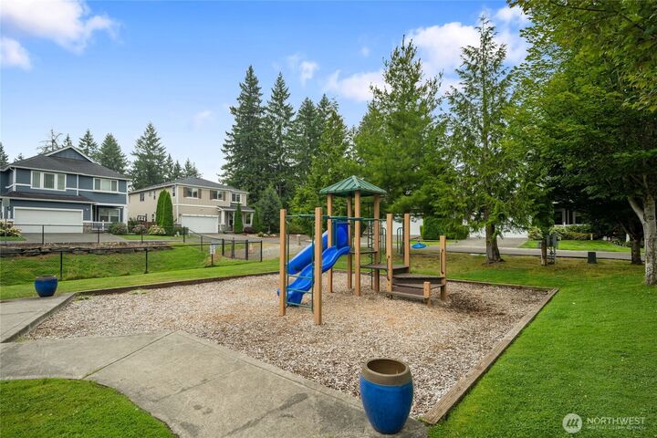 Property Photo: 27481 209th Court SE WA 98038