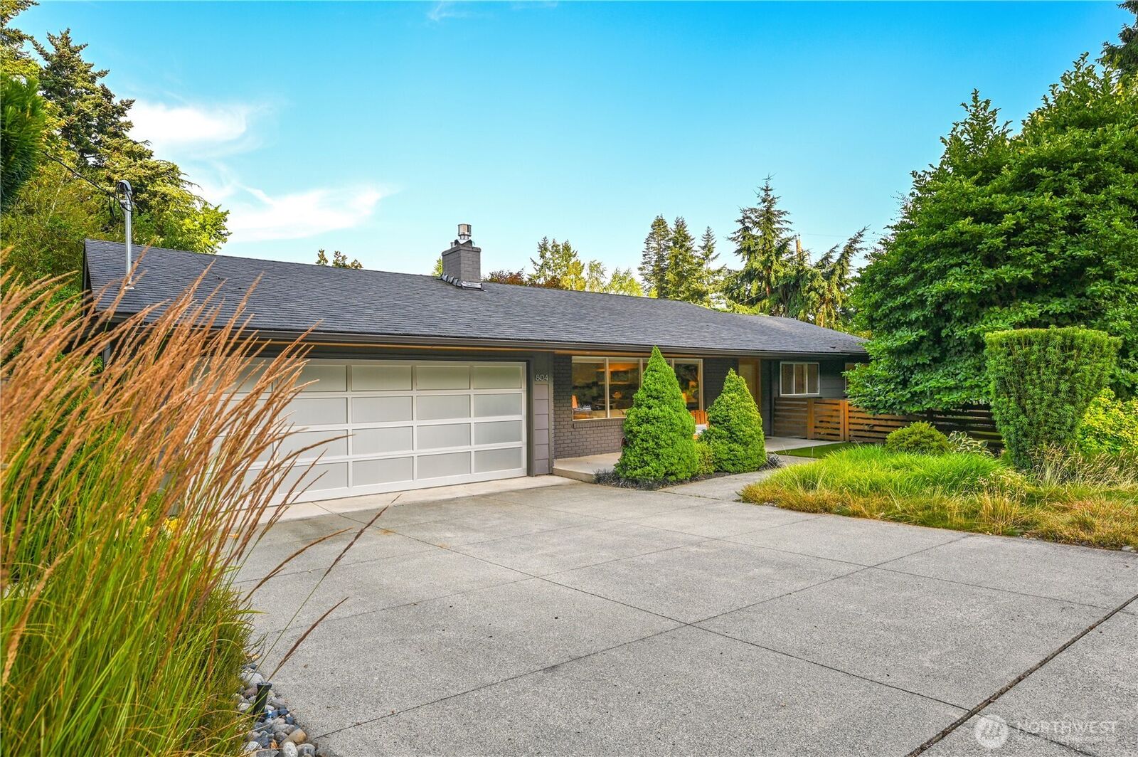 Property Photo:  804  109th Avenue SE  WA 98004 