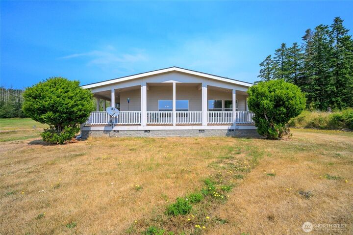 Property Photo: 155 Airport Perimeter Way WA 98221