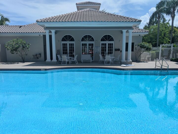 Property Photo:  4732 NW 59th Manor  FL 33073 