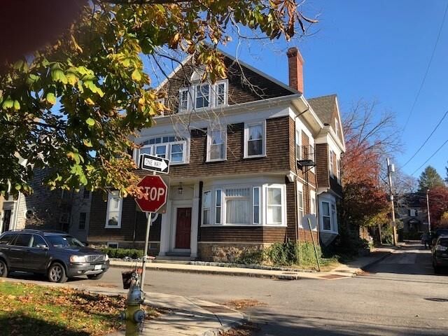 Property Photo: 7 Mt. Vernon Street 4 RI 02840