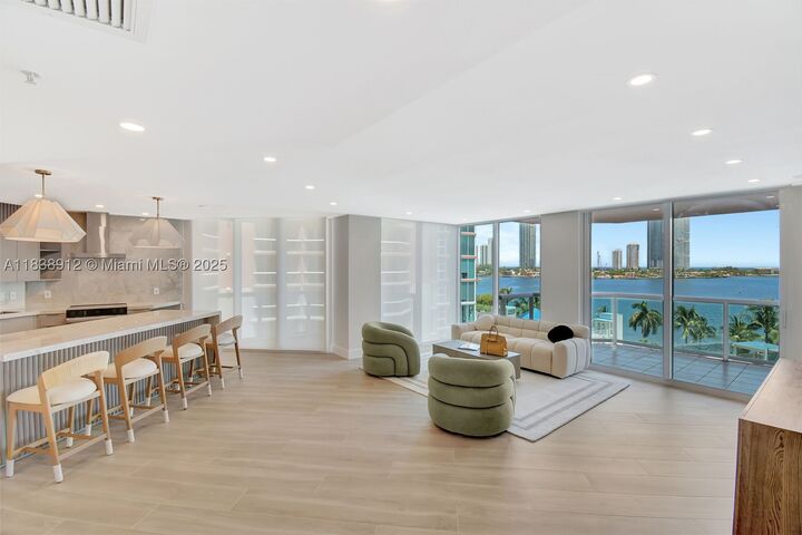 Property Photo: 3370 Hidden Bay Dr 812 FL 33180