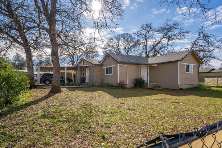 1535 E Cypress Avenue  Redding CA 96002 photo